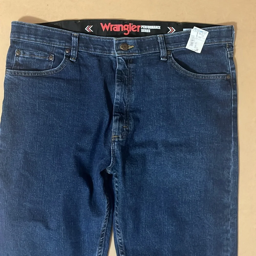 Performance Jeans - Picture 3 of 9